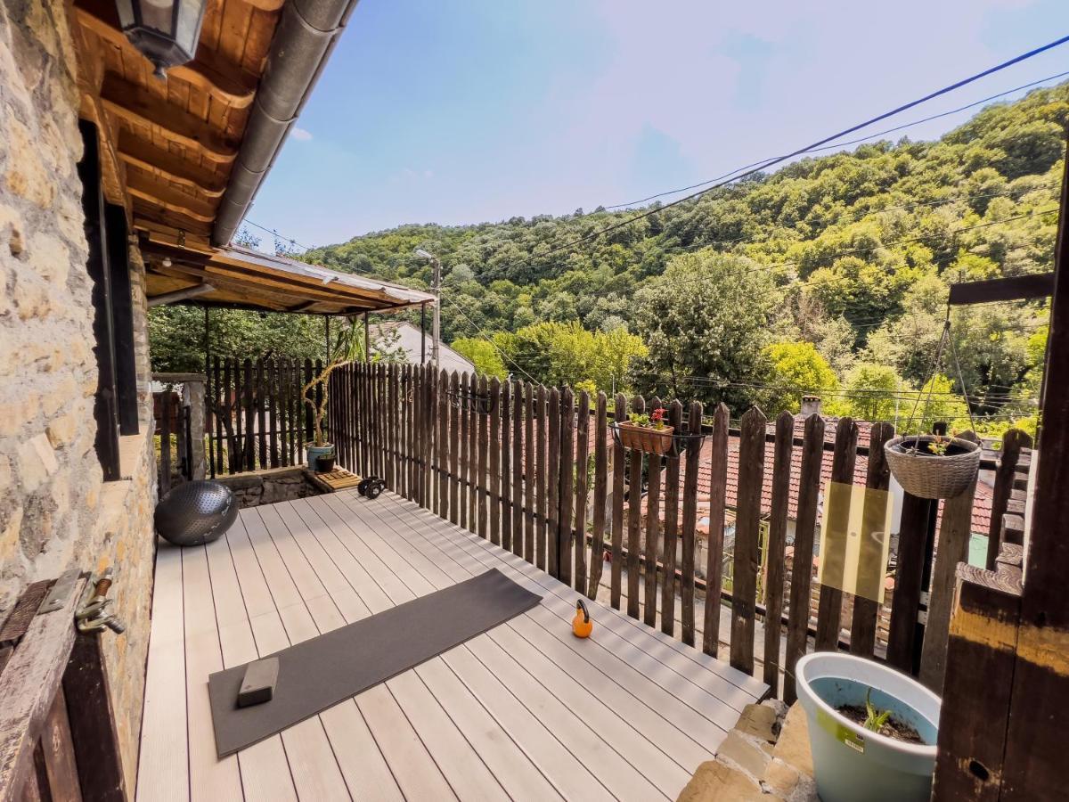 The Base- Balance Hub Hotell Veliko Tărnovo Exteriör bild
