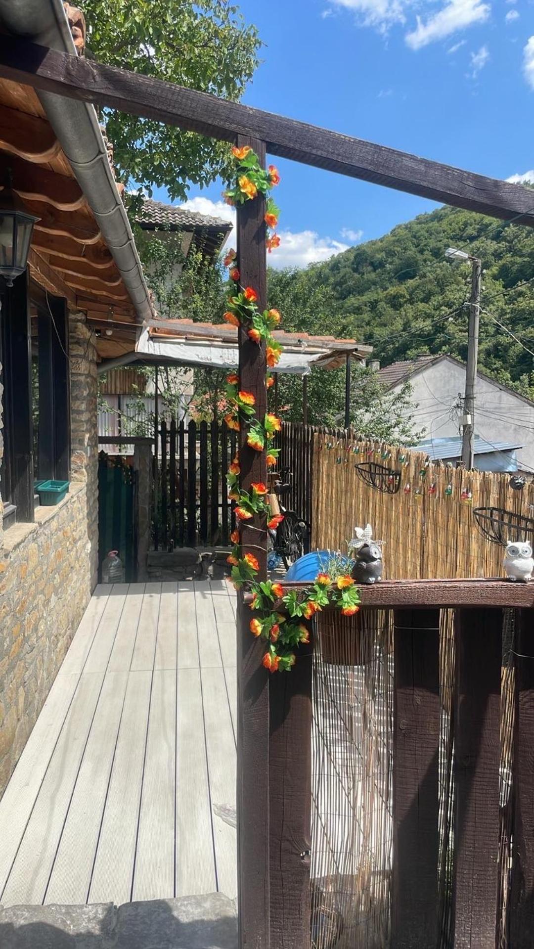 The Base- Balance Hub Hotell Veliko Tărnovo Exteriör bild